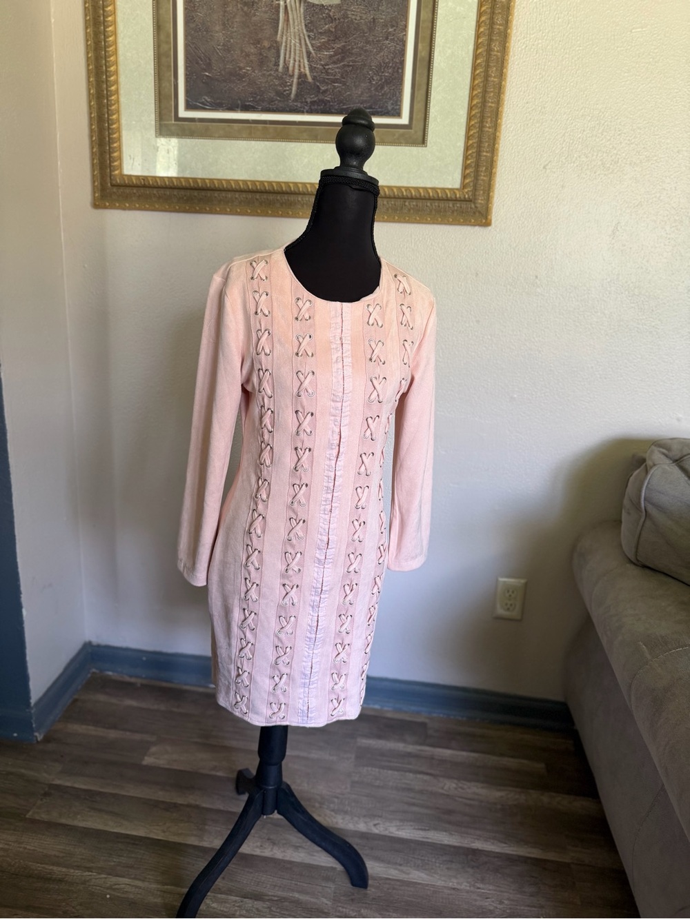 Missguided Pale Pink Long-Sleeve Embroidered Shift Dress